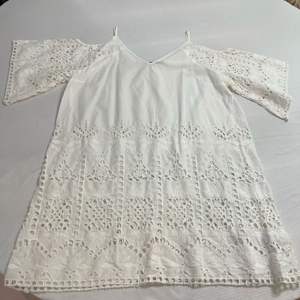 AMITA NAITHANI White Embroidered Eyelet Tunic Top Dress Size Medium
